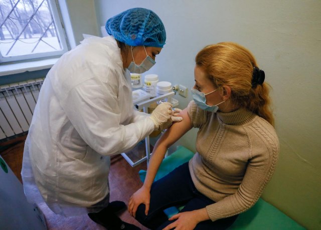 SZO promenila stav, sada i trudnice mogu da se vakcinišu, srpski lekari ipak oprezni